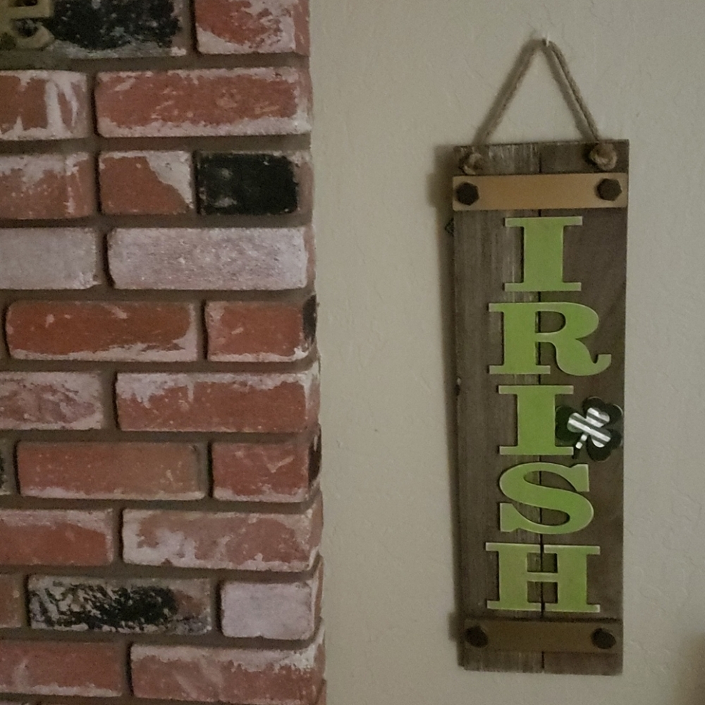 ☘Rustic Wood Irish Sign